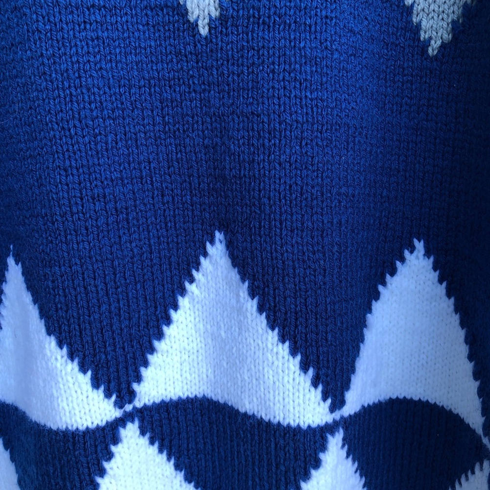 Geometric Hand Knitted blue/grey/white Sweater - Oversized - Unique design - XL - Picture 4 of 4